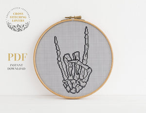 Mano cornuta - Cross stitch pattern
